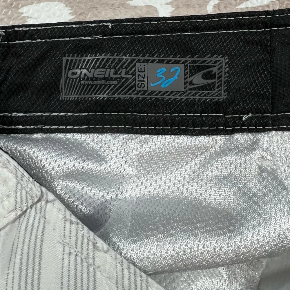 O’Neill Men's Striped Hybrid Swim Board Shorts Gray and White Size 32 - Picture 4 of 6